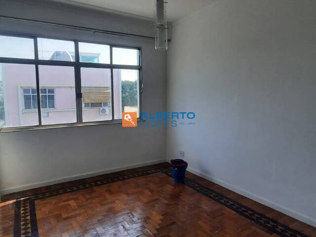 #928 - Apartamento para Venda em Rio de Janeiro - RJ