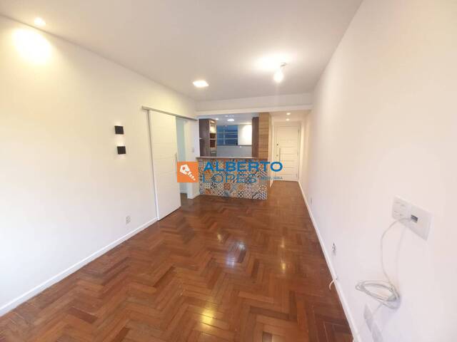 #1094 - Apartamento para Venda em Rio de Janeiro - RJ