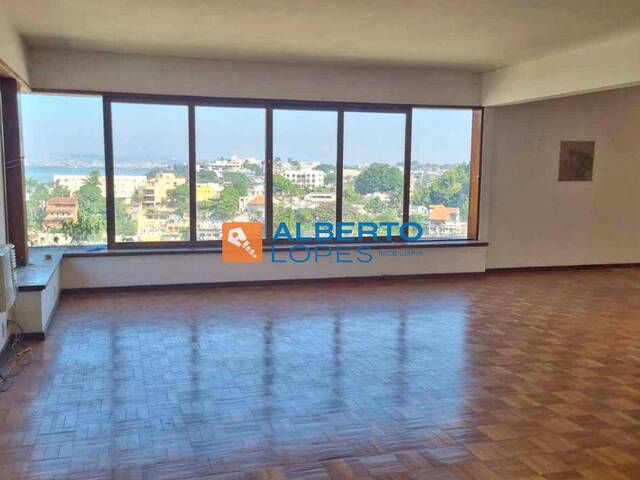 #1668 - Casa para Venda em Rio de Janeiro - RJ - 2